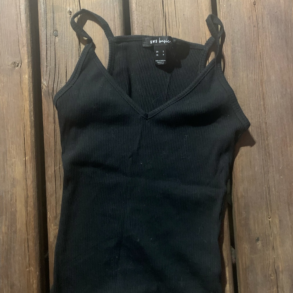black tank top